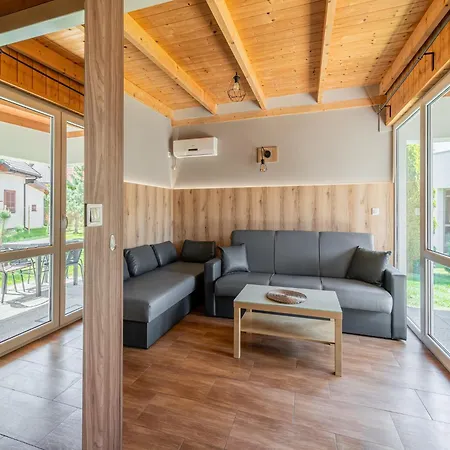 Comfortable Homes Near The Sea, Pool * Sianozety