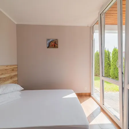 Comfortable Homes Near The Sea, Pool *