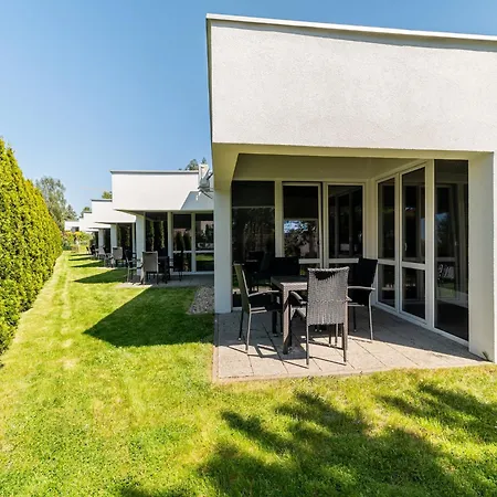 Comfortable Homes Near The Sea, Pool Sianozety