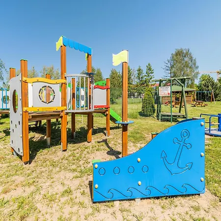 Comfortable Homes Near The Sea, Pool *