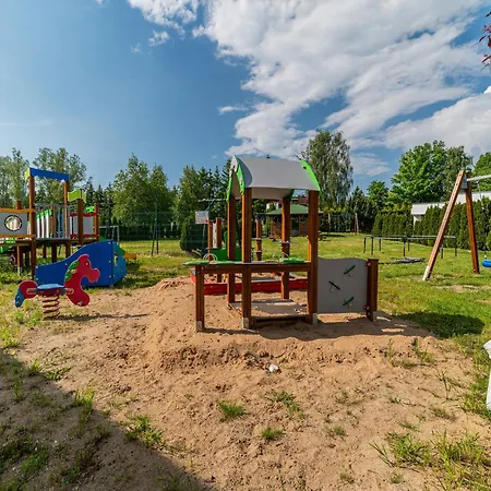 Comfortable Homes Near The Sea, Pool Feriehus Sianozety