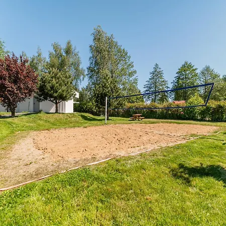 Comfortable Homes Near The Sea, Pool *