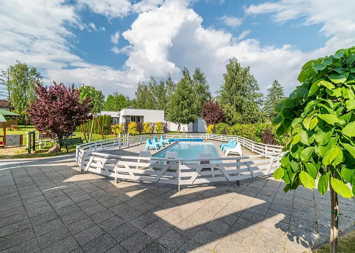 Σπίτι διακοπών Comfortable Homes Near The Sea, Pool *