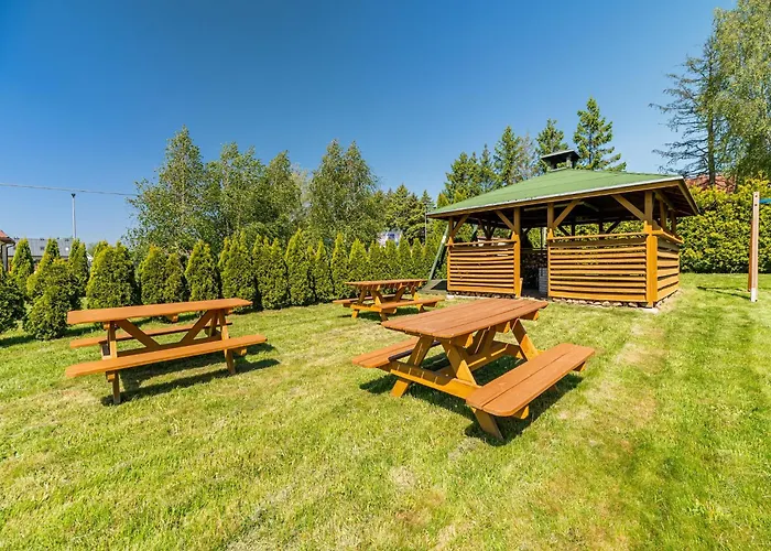 Comfortable Homes Near The Sea, Pool *