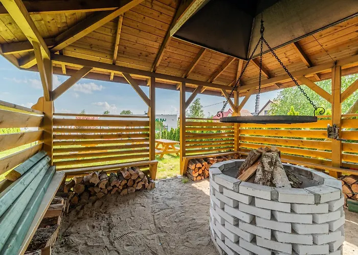 Comfortable Homes Near The Sea, Pool