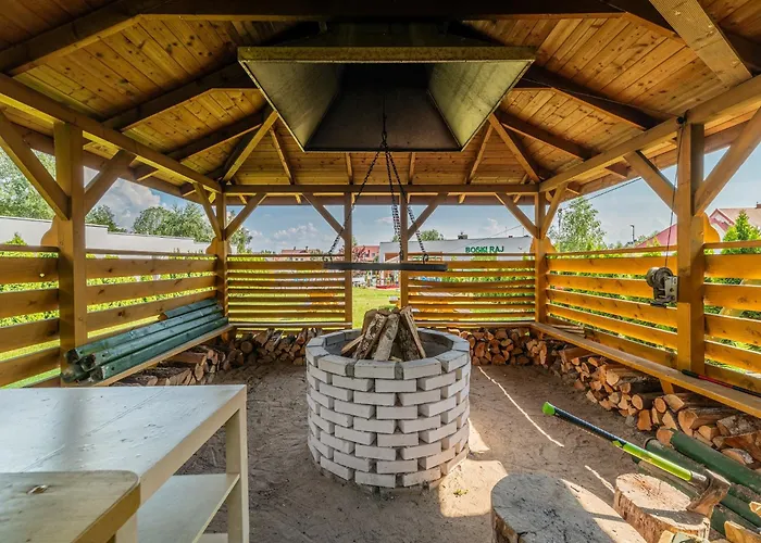 Σπίτι διακοπών Comfortable Homes Near The Sea, Pool *